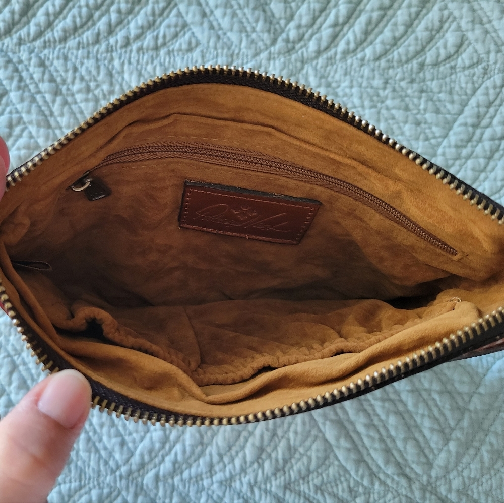 Patricia Nash Cassini wristlet/clutch - Picture 3 of 3